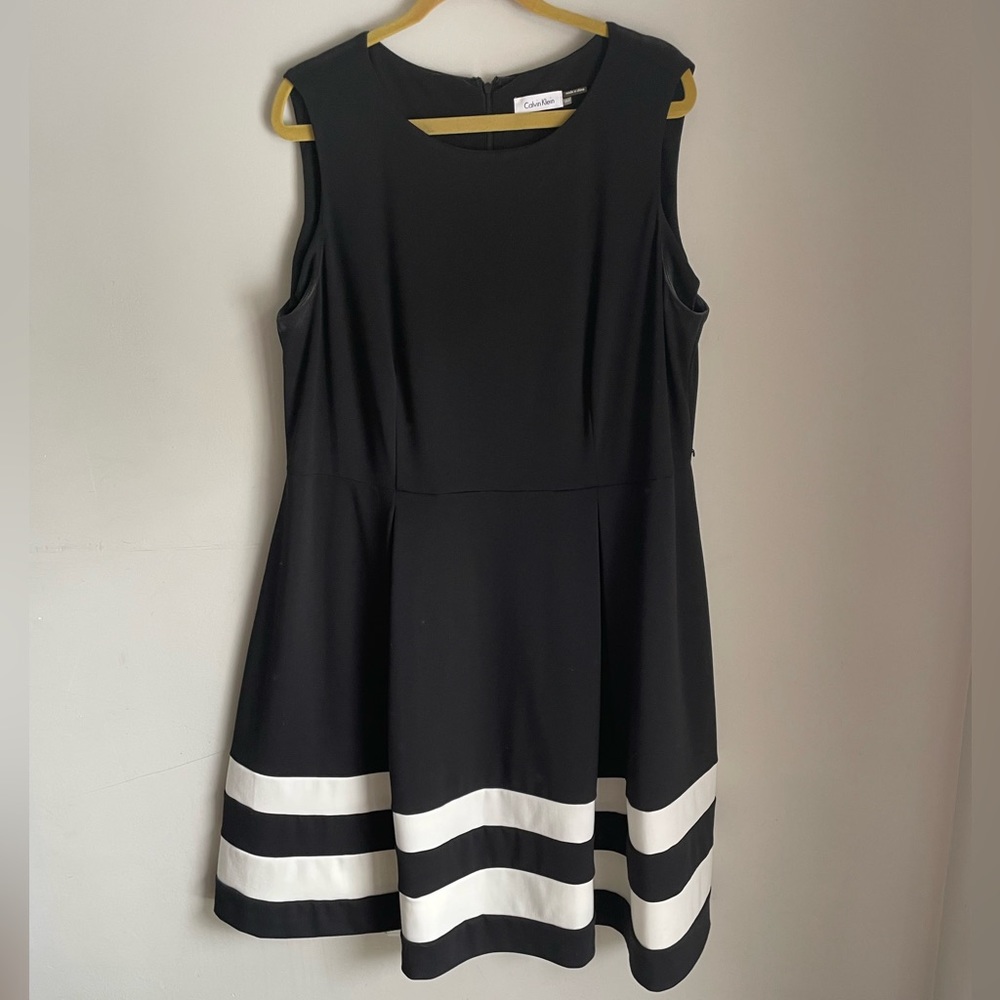 Calvin Klein plus size 18W dress black and white sleeveless